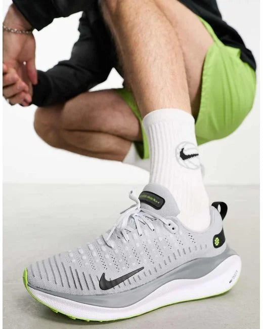 <b> Nike INFINITY 4 </b>- Los Nuevos Zapatos para CORRER